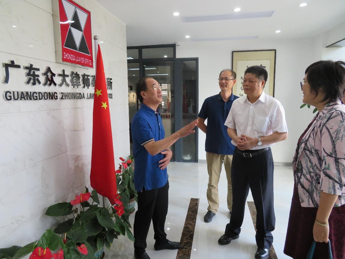 蔡翀律师：剑胆琴心“照亮”前行路