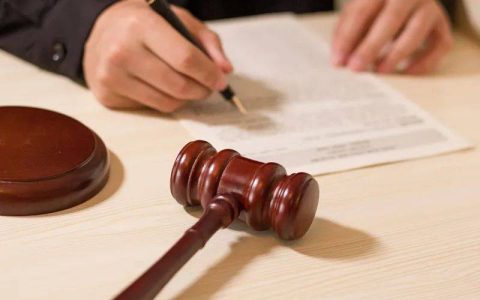 成都律师：轻伤与轻微伤的区分标准是什么？