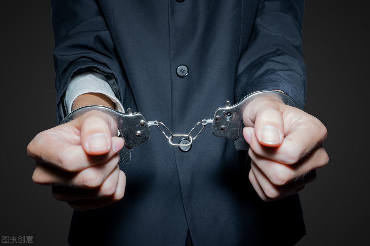 某些情况下“见死不救”也犯法,法律规定要判刑