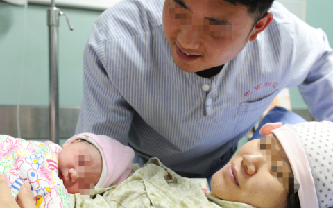 陪产假、年假必须“二选一”？奶爸的陪产假应这样休