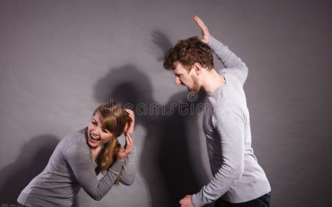 如果将他人打成轻微伤，会被判刑吗？