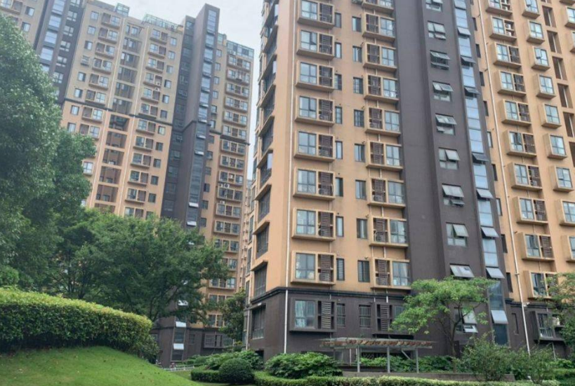 2022年房产出新规：房产证上不管写谁的名字，有“它”才作数