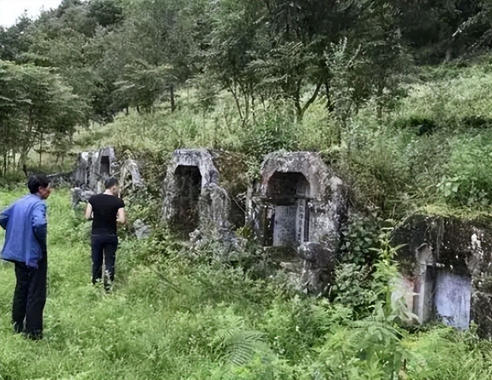 以案普法：挖自家祖先坟墓违法吗？法律规定：地下文物属于国家