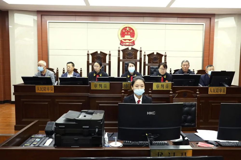 不公开审理是否违反了公开审判原则？