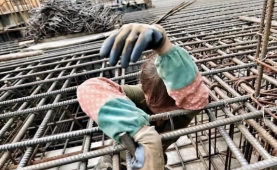 建筑工地哪些工种比较辛苦?没干过的都不懂