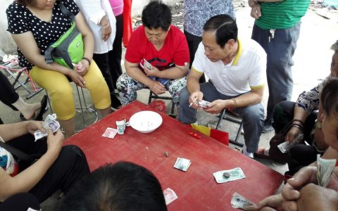 过年打牌玩多大涉嫌赌博？2022法律规定：不同地区标准不同
