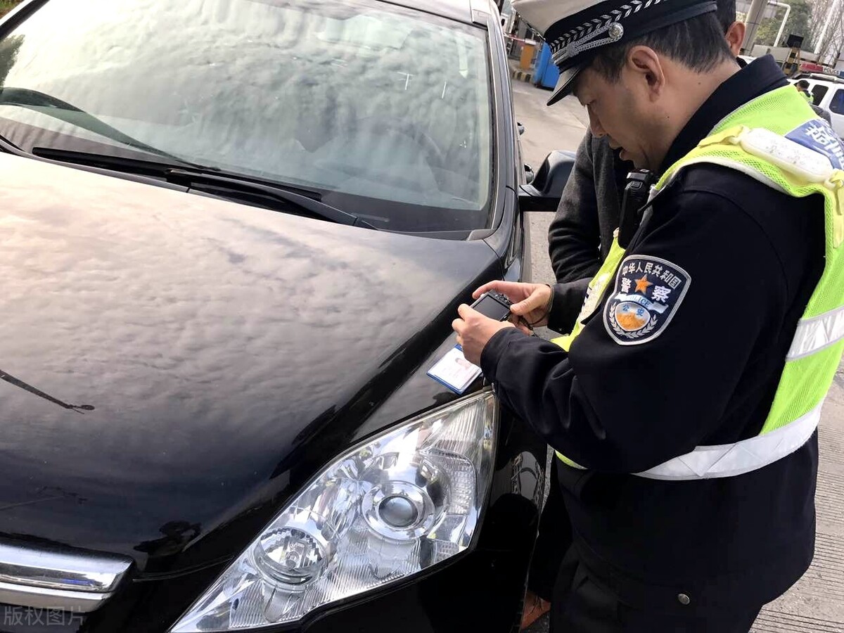 「微普法」无证驾驶如何处罚?