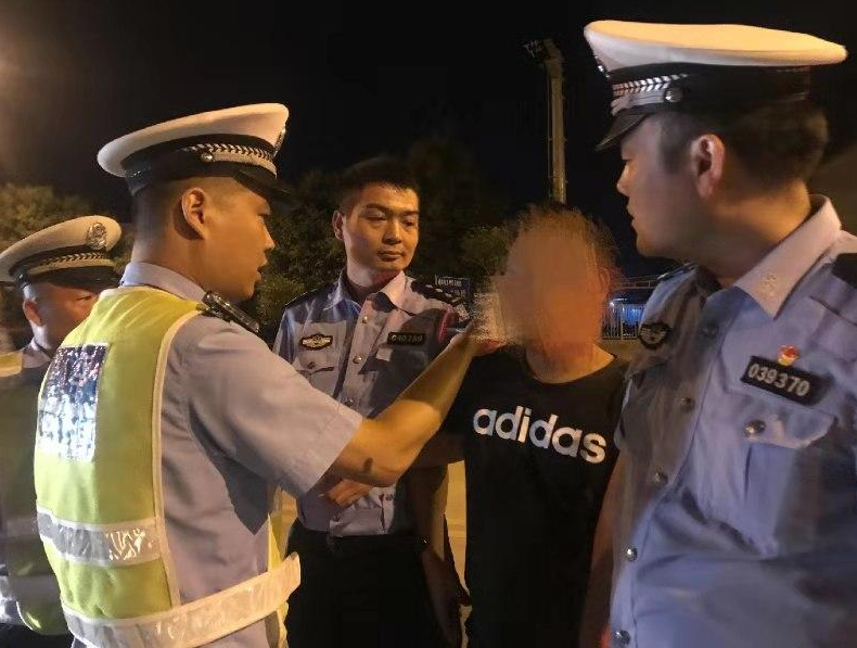 喝多少酒才算酒驾？一小杯白酒算吗？交警说出实情