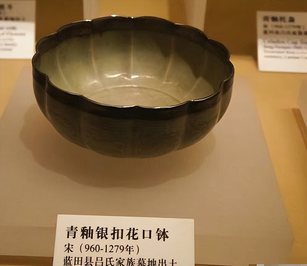 以案普法：挖自家祖先坟墓违法吗？法律规定：地下文物属于国家
