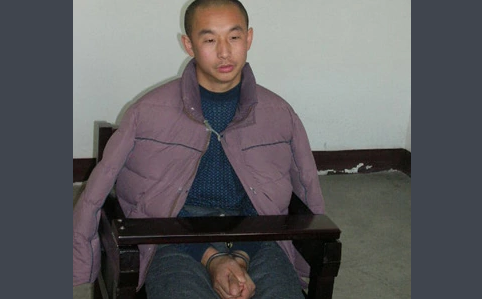 18岁少年被误判死刑，2014年获赔205万，法院院长亲自登门道歉