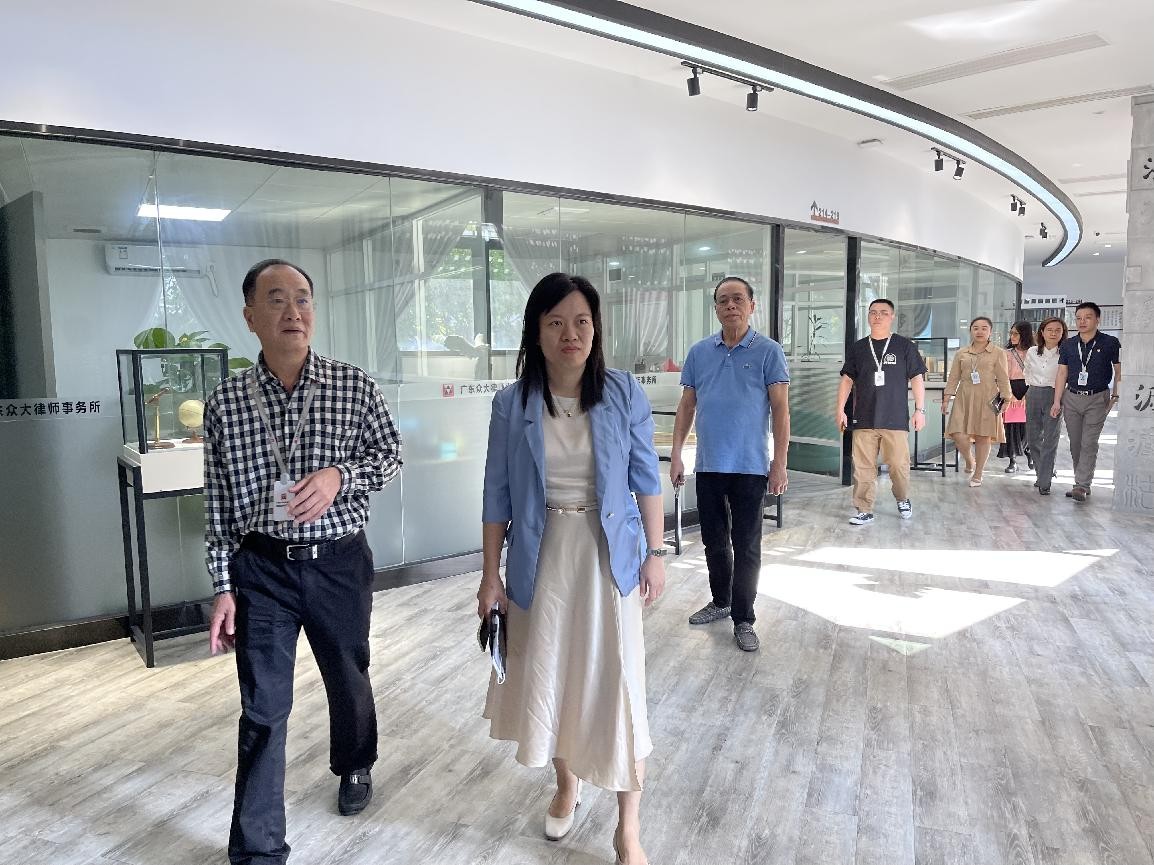 蔡翀律师：剑胆琴心“照亮”前行路