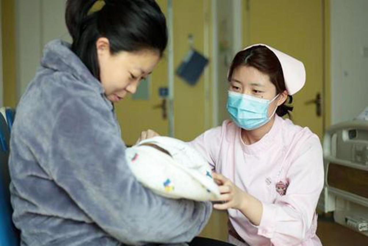 没结婚的，生了孩子要怎么上户口？