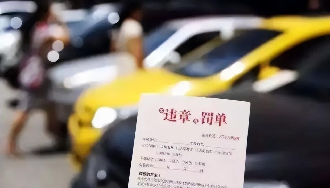 闯红灯如何避免扣分，老司机现身说法，这篇文章真能帮到你