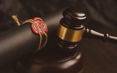 重庆沙坪坝区律师辩护 抢夺罪的认定标准
