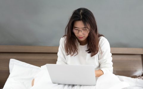 碰到单位拖欠工资，只要以这种方式辞职，就能合法要求经济补偿金