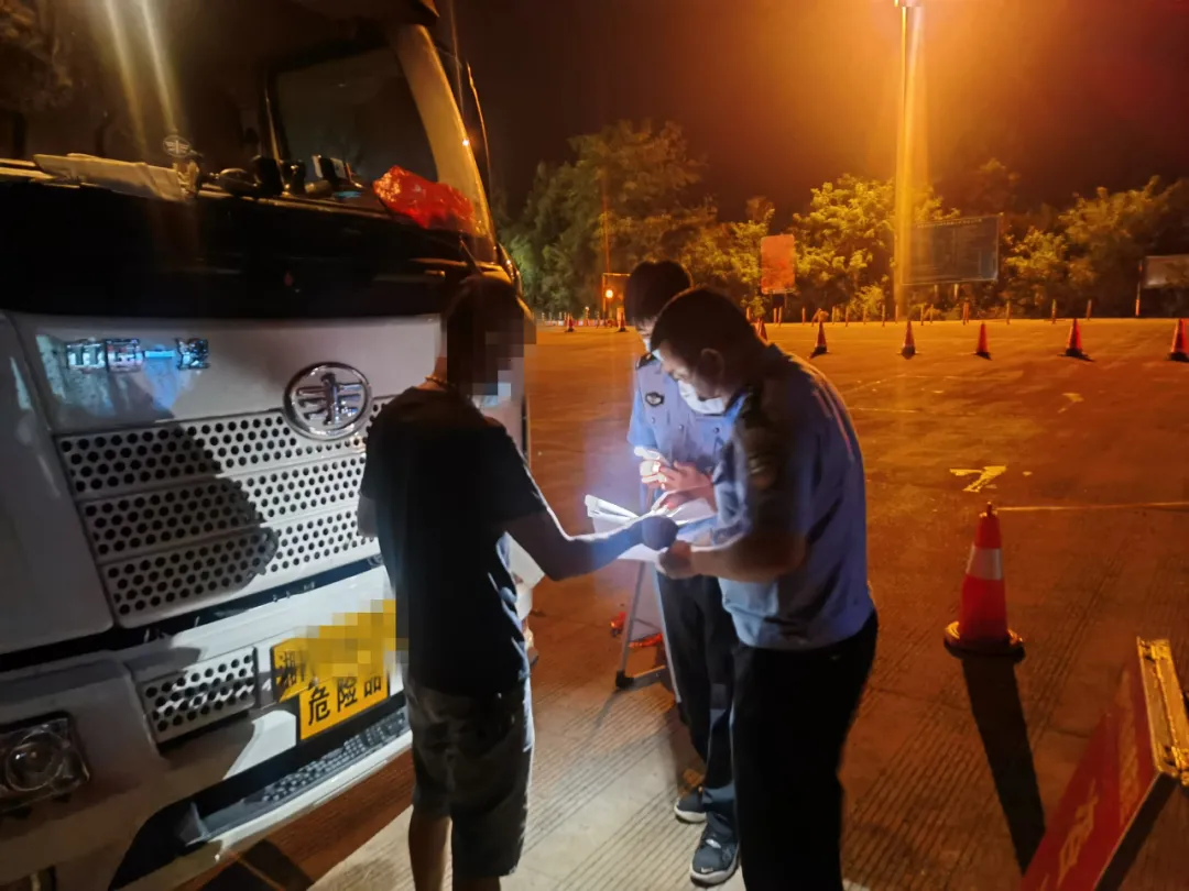 桂阳警方查处一起违规运输民爆物品案