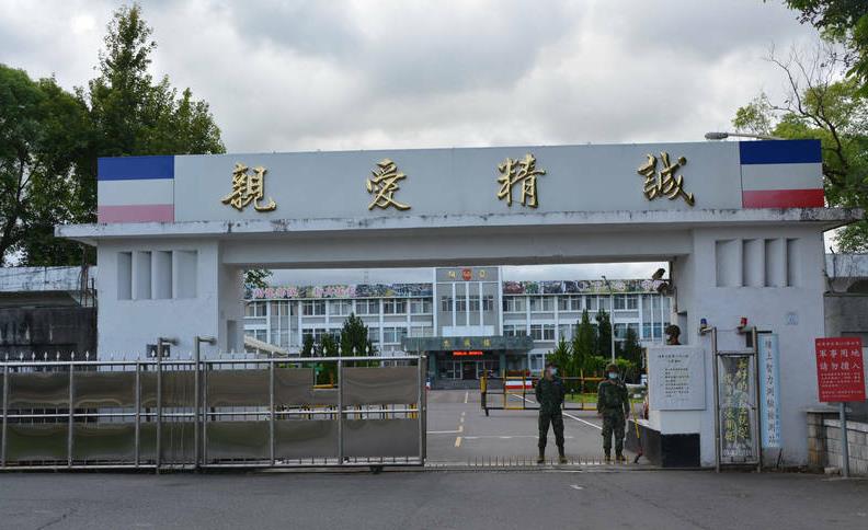 台湾新兵入伍10天就反悔，在外以尿急为由趁机逃跑