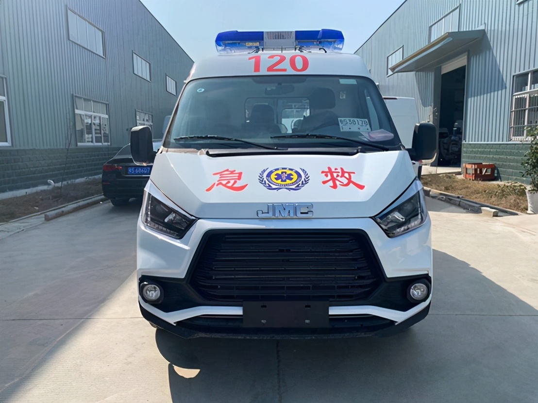救护车不管什么时候都能闯红灯？答案是否定的
