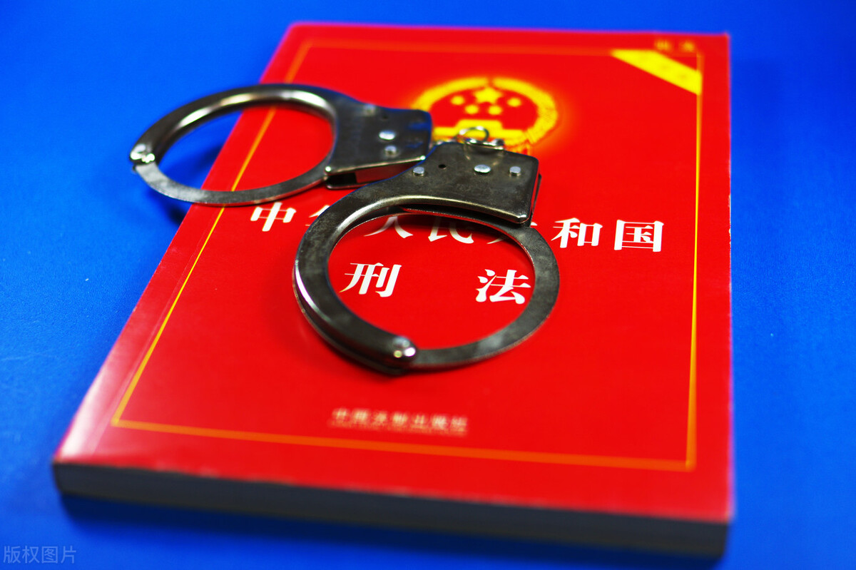 纠集同伴故意伤害他人致其死亡,会受到怎样的处罚?