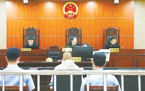 承揽所任国企的工程为何构成非法经营同类营业罪：从黄国旺案说起