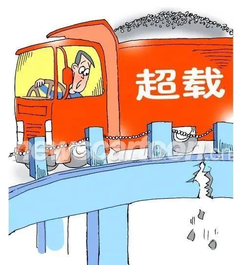 夜查超载,别让货车变“祸车”