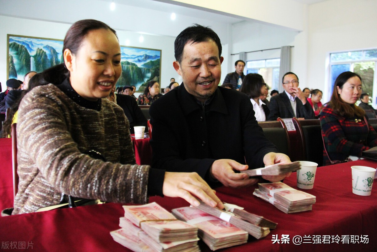 补充医疗保险值得参保吗，参加补充医疗保险有什么好处？