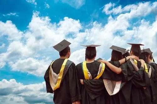 留学生落户上海需要什么材料及2024上海留学生落户细则