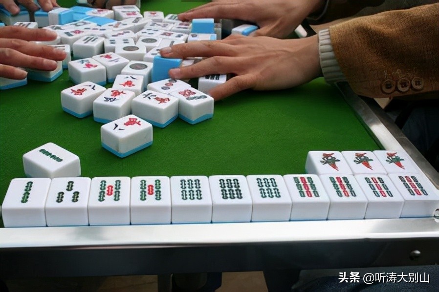 行贿受贿方式多种多样：为何少见通过打麻将行贿受贿的案件通报？
