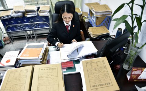 劳动仲裁裁决后经过15天的诉讼期，是否就能申请法院执行？