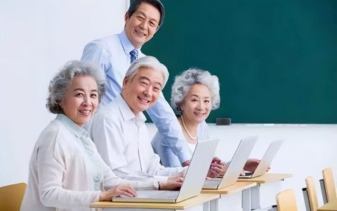 2022年各地发放高龄津贴标准出炉，60岁以上的老人有福了