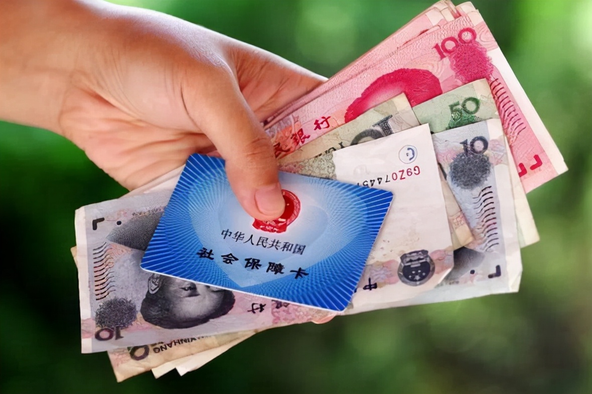 11月上海社保缴纳截止时间，自己需要交多少钱？