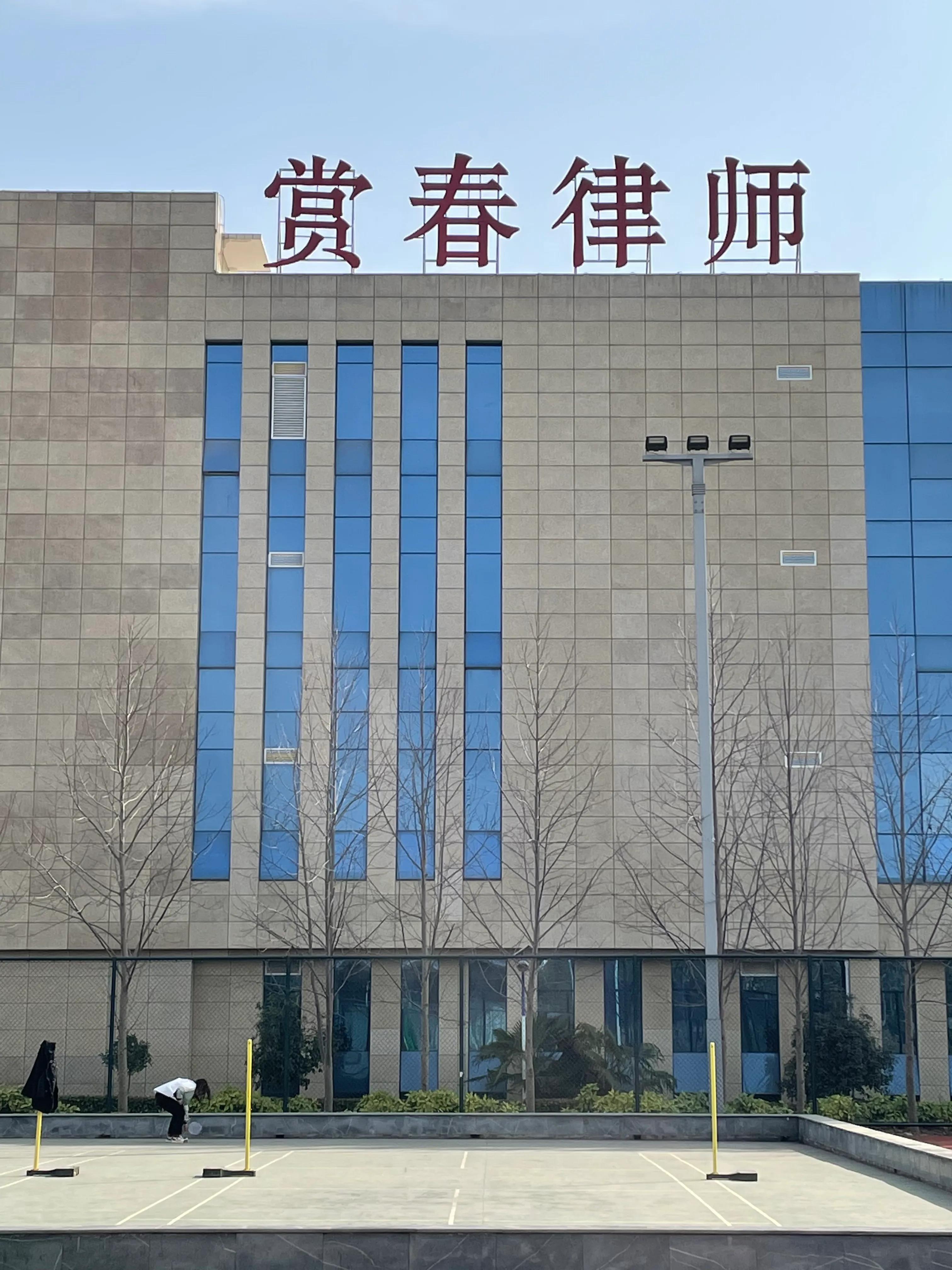 委托书一定要让委托人当面签或进行公证，确保签字的真实性