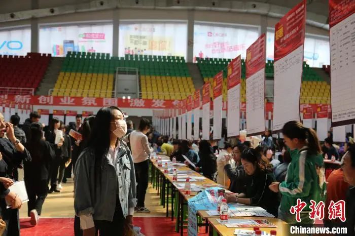 给男性延长育儿或陪产假,从建议到现实有多远?