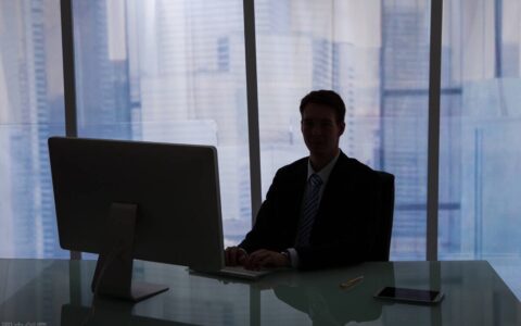 劳动法对加班的法律规定及2025年最新劳动合同法