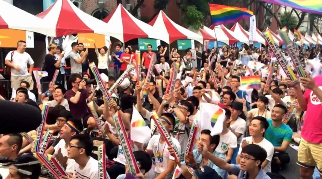 台湾同性恋人,可以结婚了。