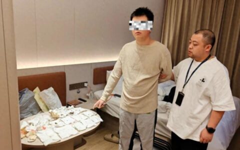 21岁男子花光大学学费旅游，用死蟑螂和用过的避孕套等63次敲诈酒店