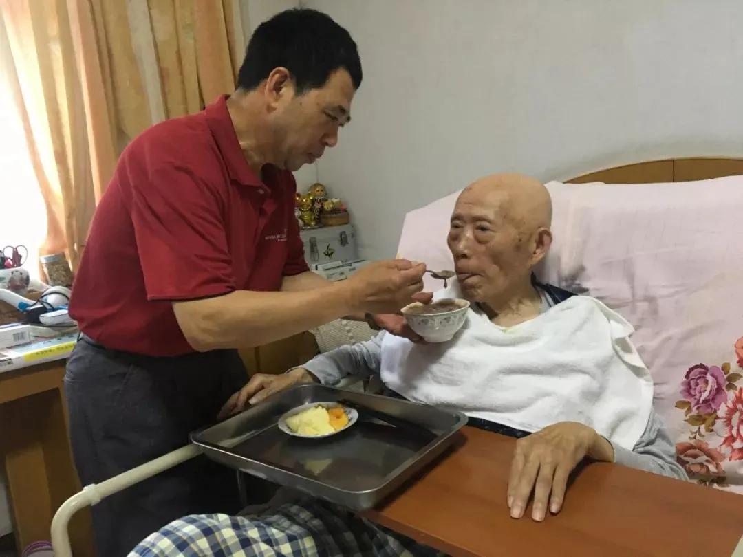 民法典新规:女婿不赡养岳父母,不违法!那独生女家庭该怎么办?