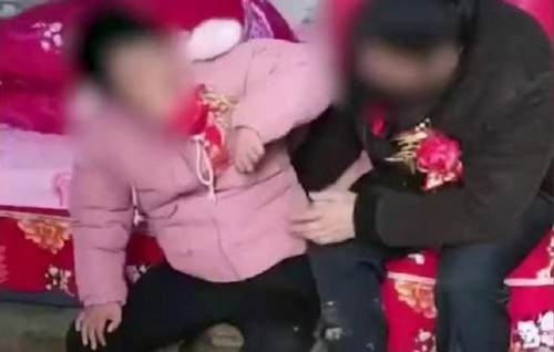 20岁智障女子嫁给55岁男子?律师:或涉嫌强奸_女孩